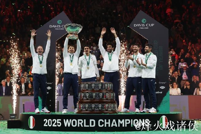 意大利队2-0力克西班牙 成就戴维斯杯三连冠伟业 意大利队2-0力克西班牙 成就戴维斯杯三连冠伟业
